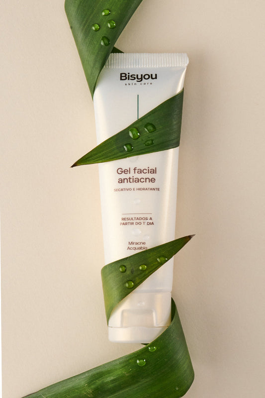O melhor produto para acne da mulher adulta: Gel facial antiance Bisyou